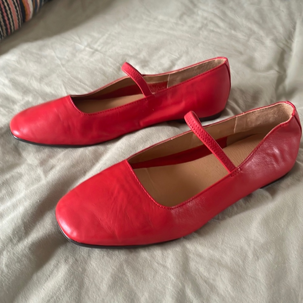 The Greta Ballet Flat- Red- Women’s size 36 (6)